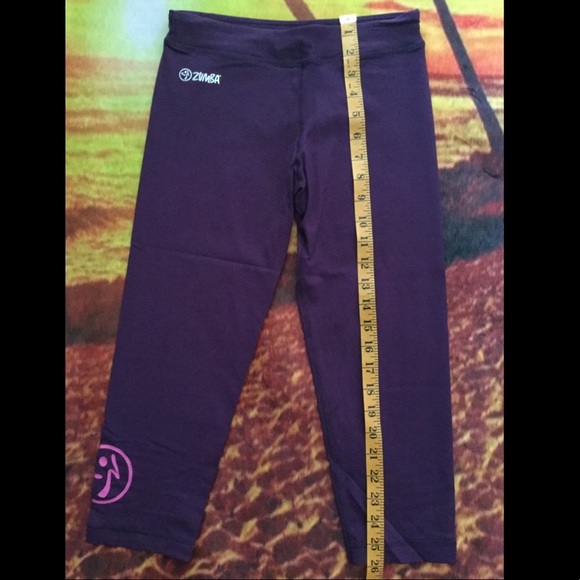 Zumba Wear Capri Leggings Size XSmall Purple - Picture 3 of 9